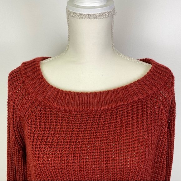 Miracle Red Crew Neck Sweater with Chunky Knit Loose Shape - Picture 4 of 10